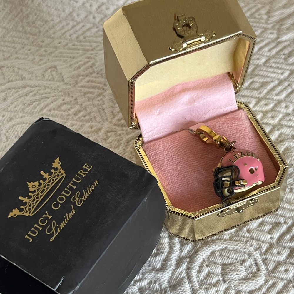 PENDANT NWT AUTHENTIC juicy couture FOOTBALL HELMET charm 2009 limited edition